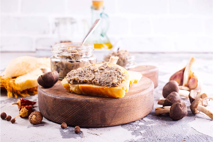 Bruschette With Pore Fungus And White Truffle Patè