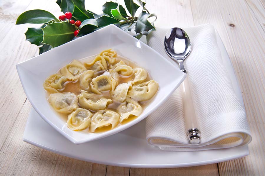 Cappelletti In Brodo Alla Crema Di Tartufo Bianco