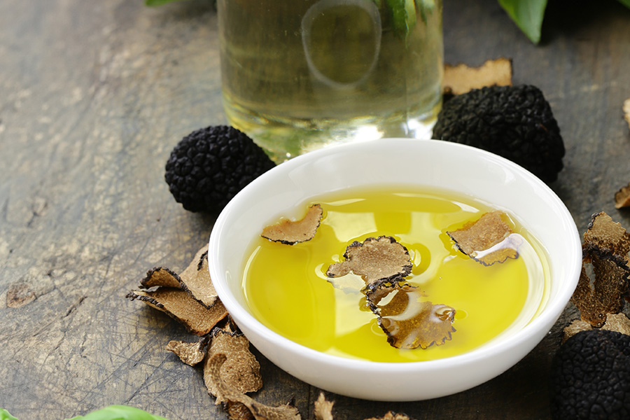 5 Idee Per Usare L’olio Al Tartufo Bianco