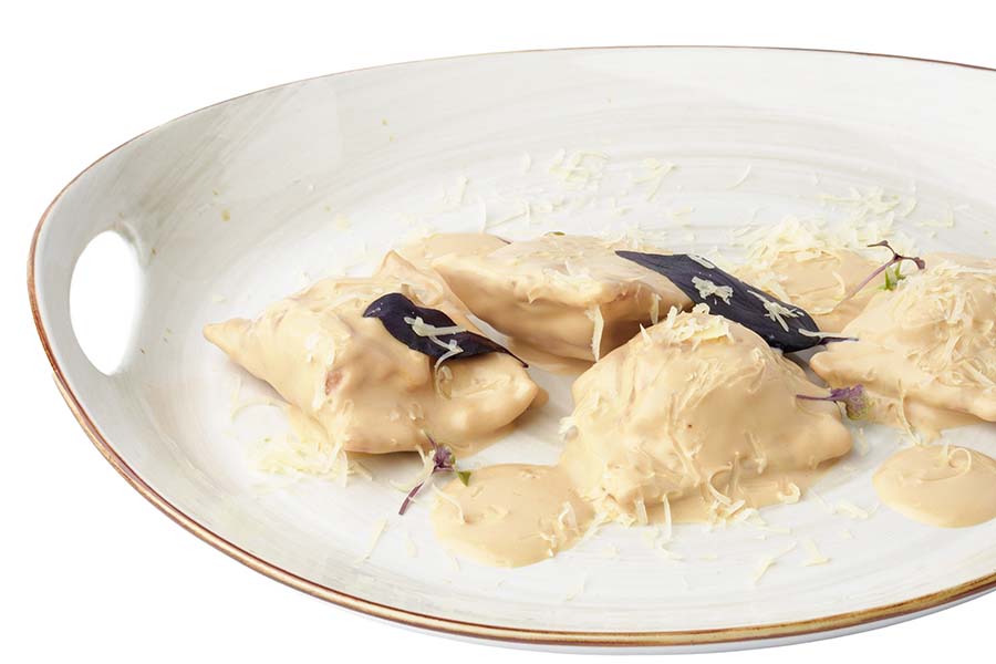 Ravioli Di Pesce Con Salsa Al Tartufo Bianco