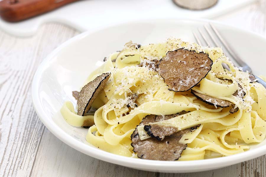 Tagliatelle Al Tartufo Bianco, Fatte A Mano Sono Ancora Più Buone!