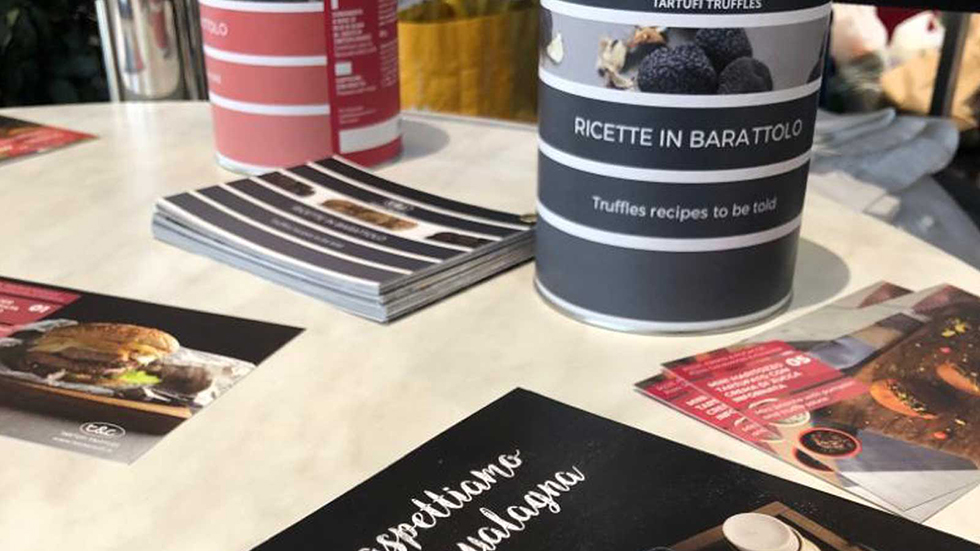 Novità Barattoli Red E Grey Gift Con Cartolina Ricetta T&C Tartufi