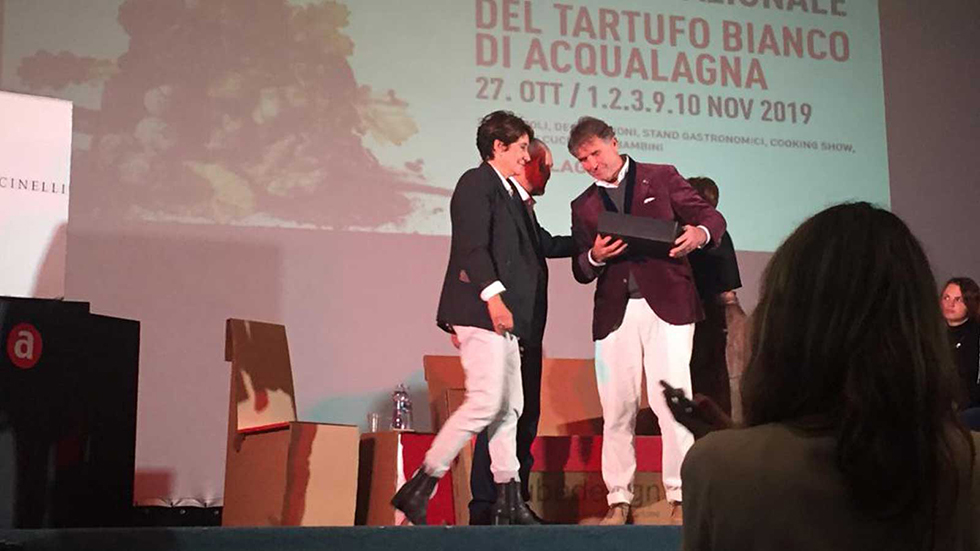 Omaggiodi T&C Tartufi A Brunello Cucinelli Stilista E Imprenditore Italiano